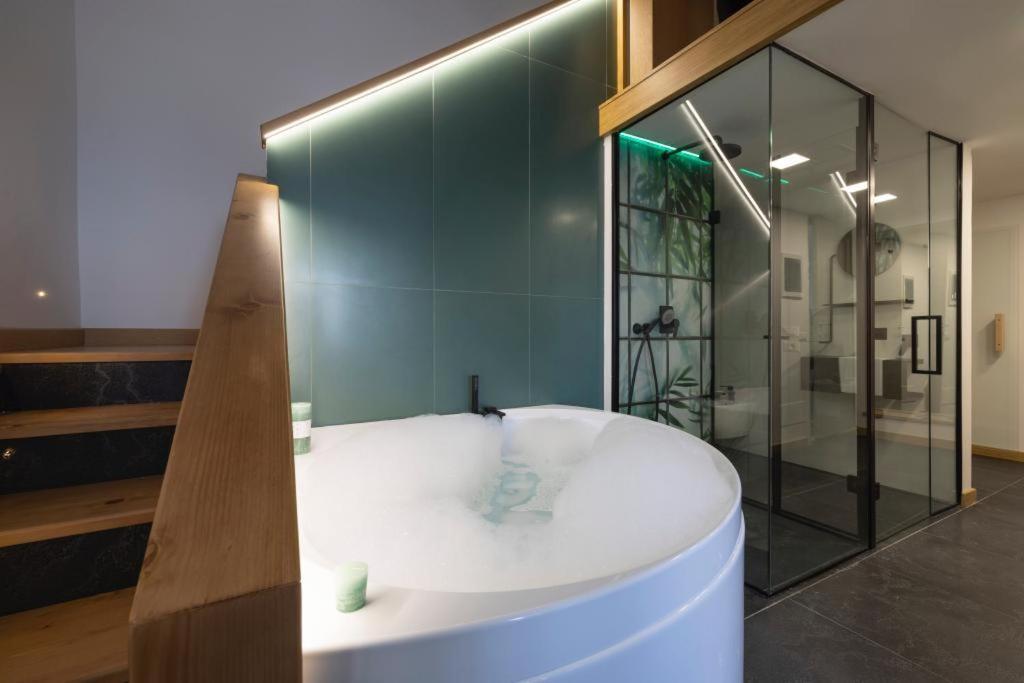 Bali Aqua&Charme Bed & Breakfast Gaeta Luaran gambar